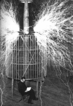 Large Tesla coil with large sparks